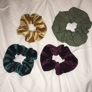 Scrunchy bundle!!